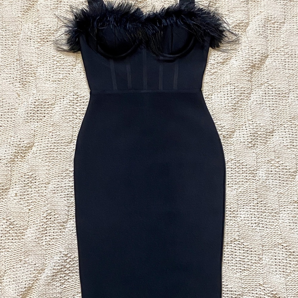 Boutique black bodycon fitted dress with black fur trimming